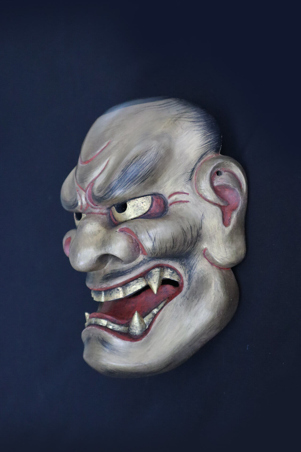 小獅子の写真（左側）